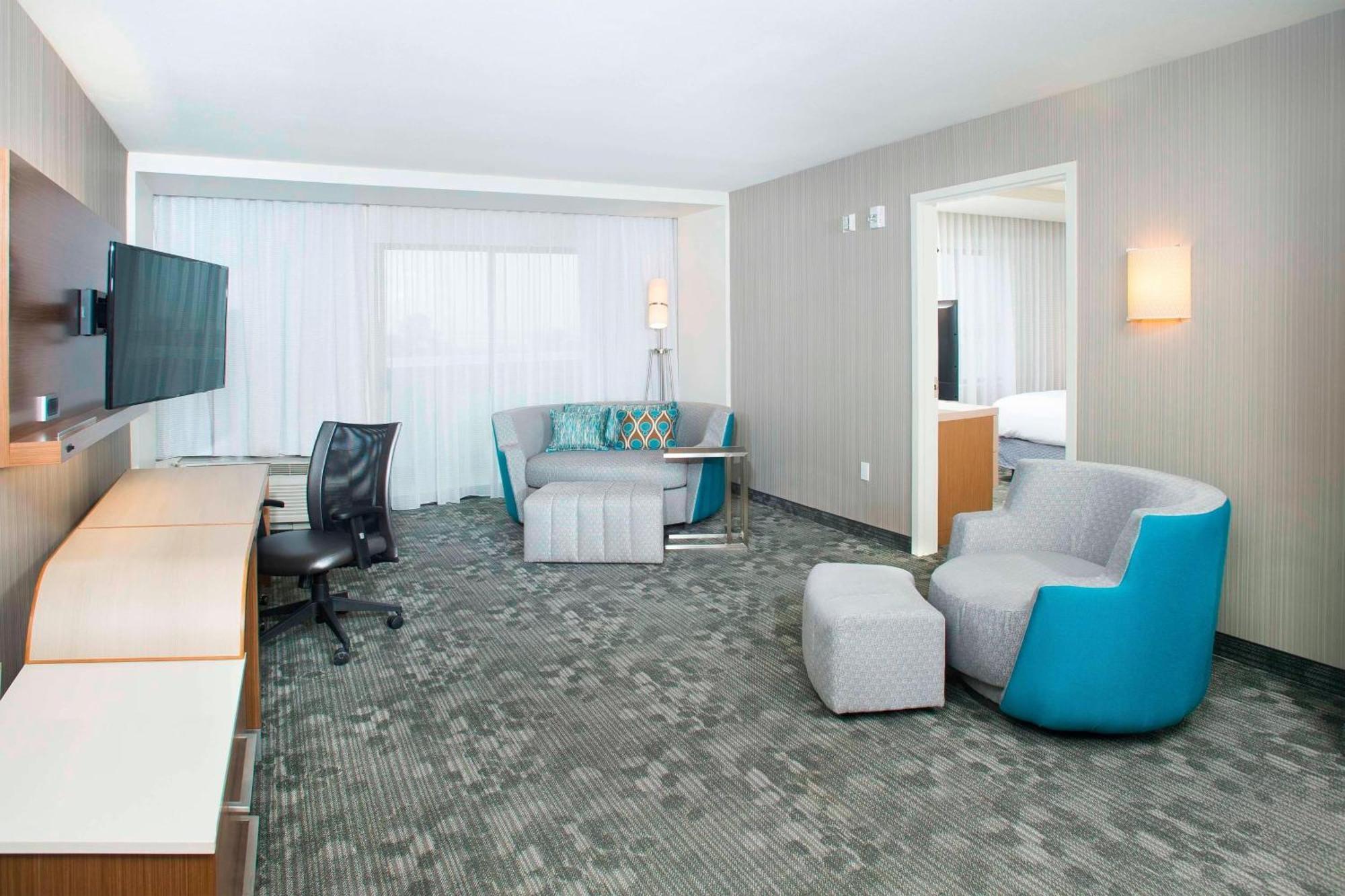 Courtyard By Marriott Redwood City