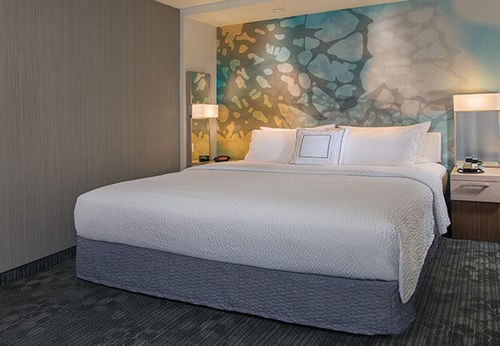 Hotel Courtyard By Marriott Redwood 3*